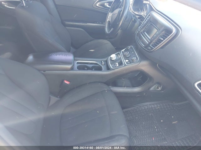 Chrysler 200 Limited 2016 1C3CCCAB0GN172620 Image 5