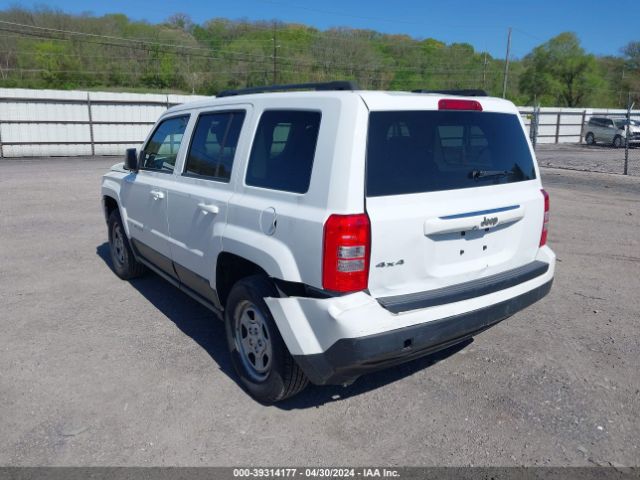 1C4NJRBB9GD670638 Jeep Patriot Sport