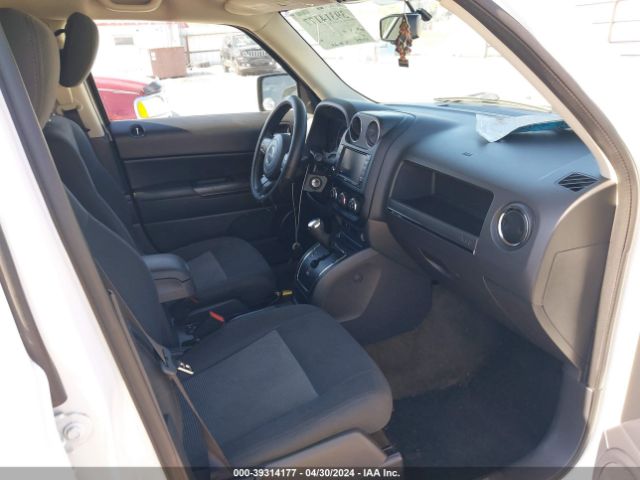 1C4NJRBB9GD670638 Jeep Patriot Sport