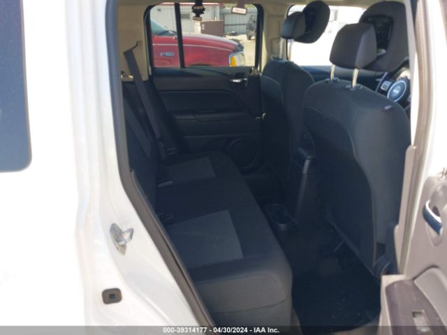 1C4NJRBB9GD670638 Jeep Patriot Sport
