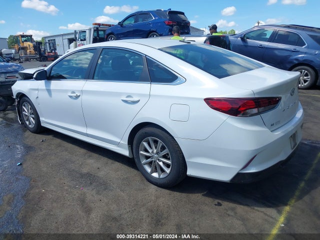 Hyundai SONATA SE 2018 5NPE24AF3JH619917 Image 3