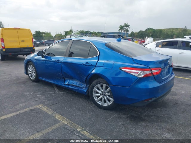 Toyota CAMRY LE 2019 4T1B11HK7KU235729 Image 3