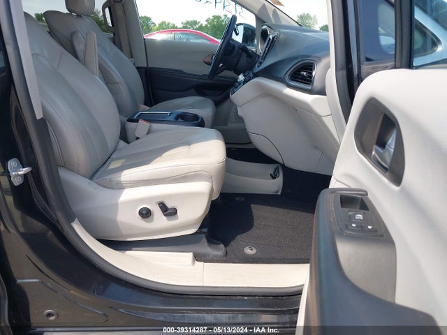 2C4RC1EG4HR518429 Chrysler Pacifica Touring-l Plus