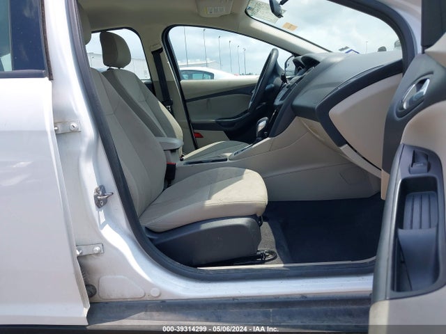Ford FOCUS SE 2018 1FADP3K25JL269114 Image 5