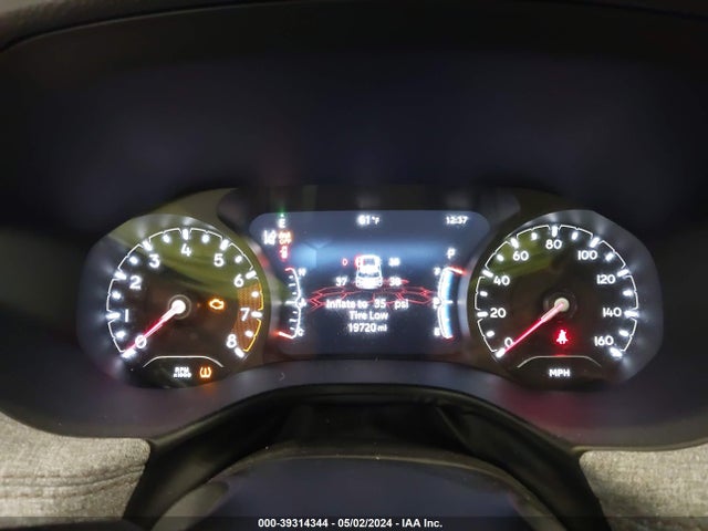 3C4NJDFB8NT126149 Jeep Compass Latitude Lux 4x4