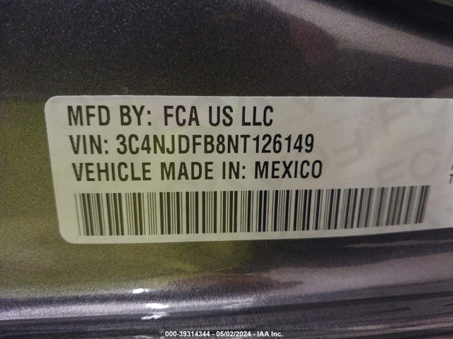3C4NJDFB8NT126149 Jeep Compass Latitude Lux 4x4