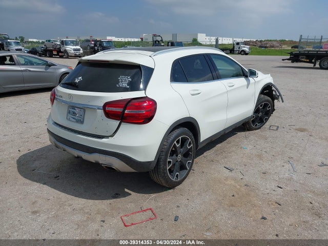 Mercedes-Benz GLA 250 2018 WDCTG4EB7JJ397285 Image 4