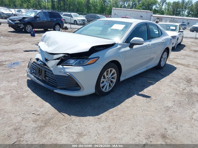 Toyota CAMRY LE 2023 4T1C11AK1PU186520 Image 2