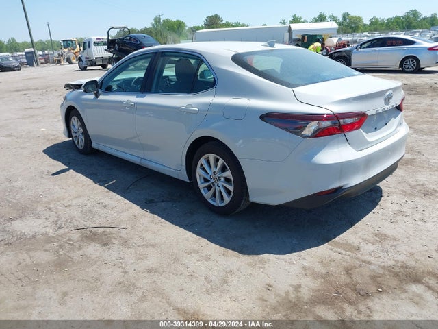 Toyota CAMRY LE 2023 4T1C11AK1PU186520 Image 3