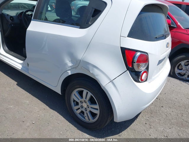 Chevrolet Sonic Lt Auto 2015 1G1JC6SH5F4188476 Image 6