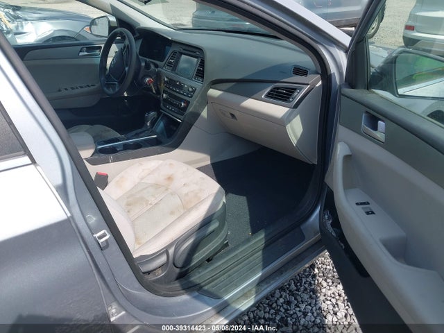 Hyundai SONATA SE 2016 5NPE24AF6GH310600 Image 5