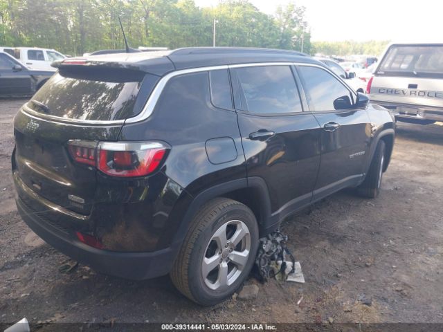 3C4NJCBB4JT356216 Jeep Compass Latitude Fwd