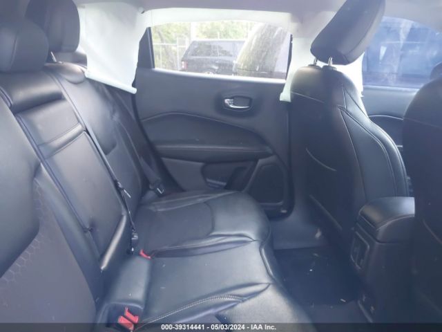 3C4NJCBB4JT356216 Jeep Compass Latitude Fwd