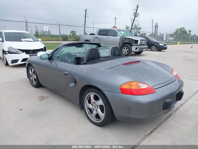 2001 PORSCHE BOXSTER WP0CB29831U662385 Photo 2