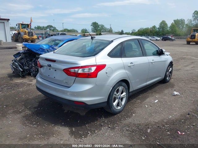 Ford FOCUS SE 2014 1FADP3F2XEL380273 Image 4
