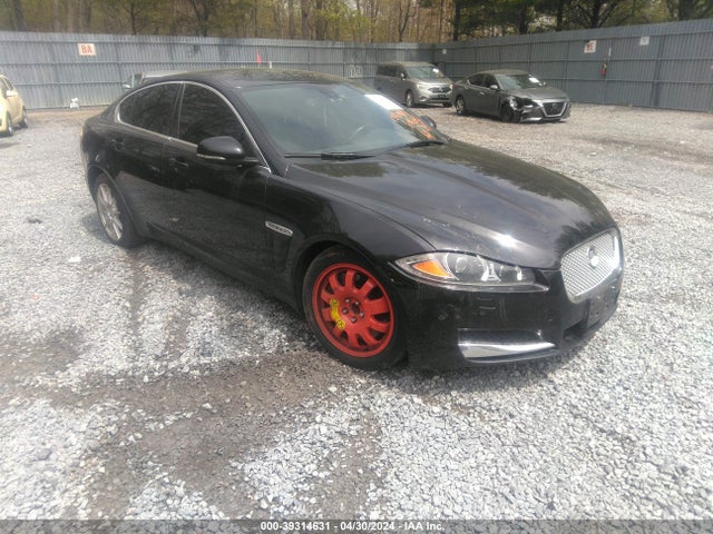 2012 JAGUAR XF SAJWA0FBXCLS58529 Photo 0