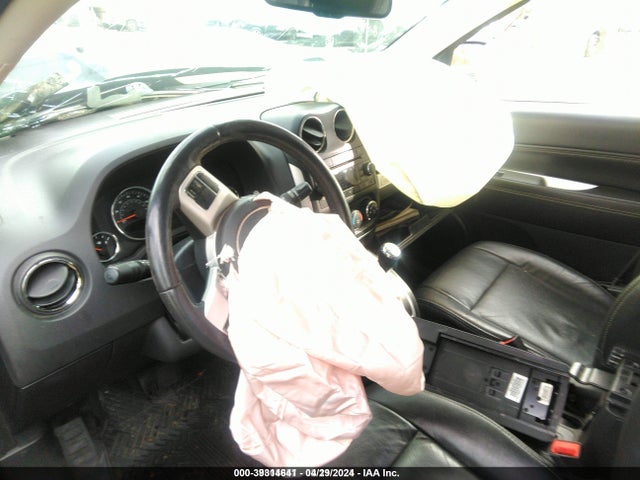 1C4NJCEB5HD165996 Jeep Compass High Altitude Fwd