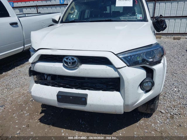 Toyota 4RUNNER SR5 2016 JTEZU5JR8G5145236 Image 13