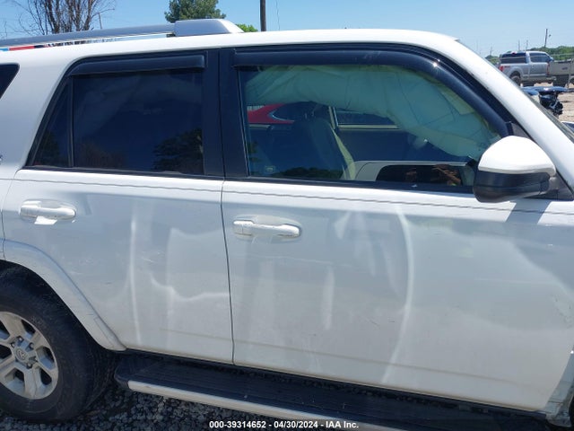 Toyota 4RUNNER SR5 2016 JTEZU5JR8G5145236 Image 14
