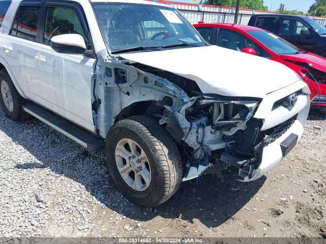 Toyota 4RUNNER SR5 2016 JTEZU5JR8G5145236 Image 6