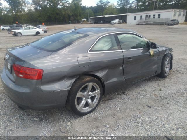 WAULFAFR6EA015737 Audi A5 2.0t Premium