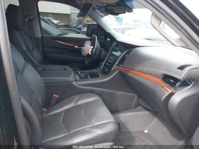 1GYS3AKJ6HR358880 Cadillac Escalade Standard