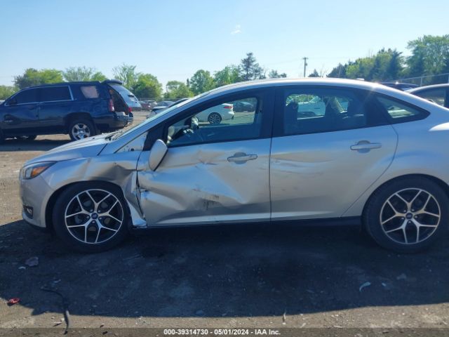 1FADP3H29JL275957 Ford FOCUS SEL