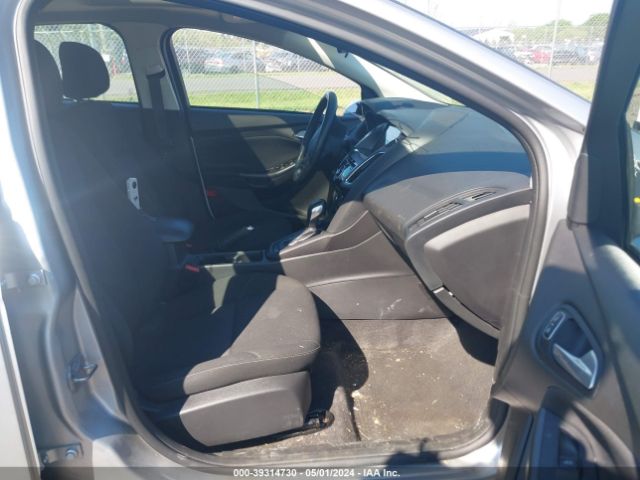 1FADP3H29JL275957 Ford FOCUS SEL