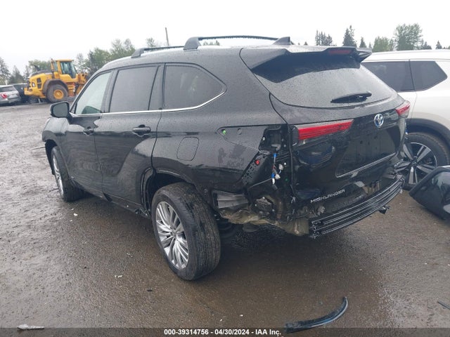 Toyota Highlander Hybrid Platinum 2023 5TDEBRCHXPS126007 Image 3