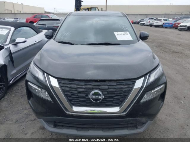 5N1BT3BA7NC681945 Nissan Rogue Sv Fwd