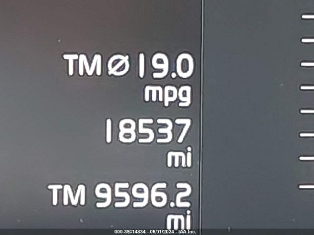 LYV102RKXKB350892 Volvo Xc60 T5 Momentum