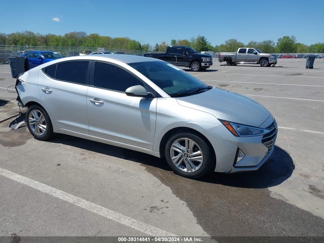 2019 5NPD84LFXKH410635 main image