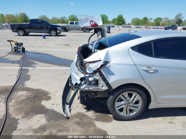 Hyundai ELANTRA SEL 2019 5NPD84LFXKH410635 Image 20