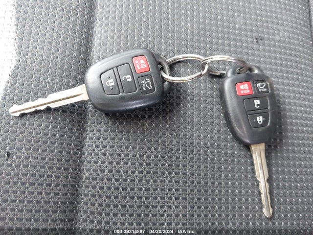 Toyota Rav4 Xle 2016 2T3WFREV2GW291320 Image 11