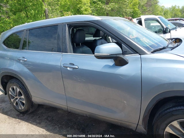 Toyota Highlander Xle 2023 5TDKDRAH5PS521065 Image 13