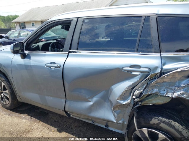 Toyota Highlander Xle 2023 5TDKDRAH5PS521065 Image 14
