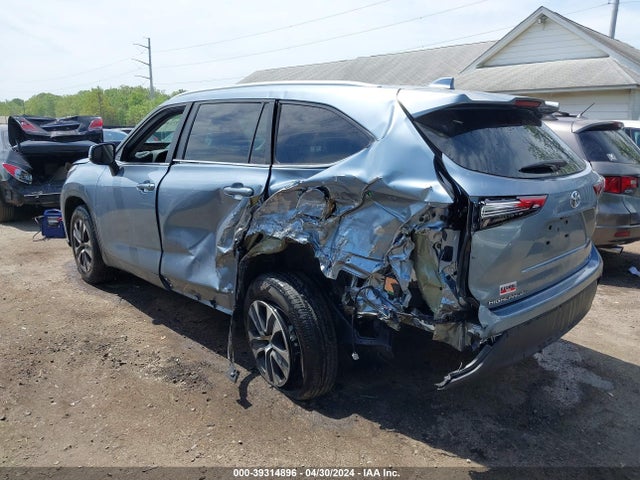 Toyota Highlander Xle 2023 5TDKDRAH5PS521065 Image 3