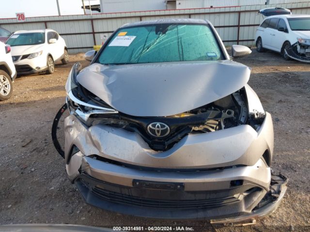 NMTKHMBX7JR057053 Toyota C-hr Xle Premium