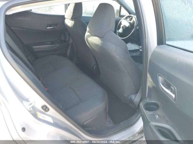NMTKHMBX7JR057053 Toyota C-hr Xle Premium