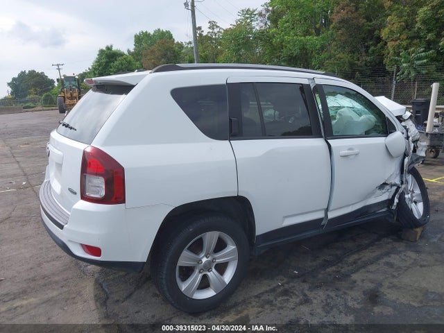 1C4NJDEB9GD687308 Jeep Compass Latitude