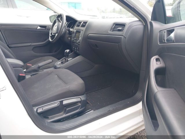 3VW267AJ2GM329794 Volkswagen Jetta 1.4t S