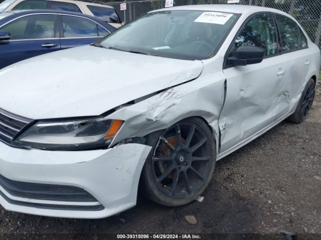 3VW267AJ2GM329794 Volkswagen Jetta 1.4t S