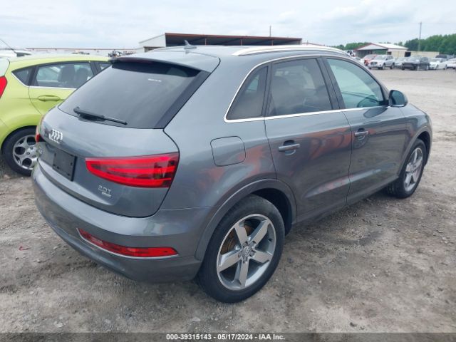WA1EFCFS2FR008159 Audi Q3 2.0t Premium Plus