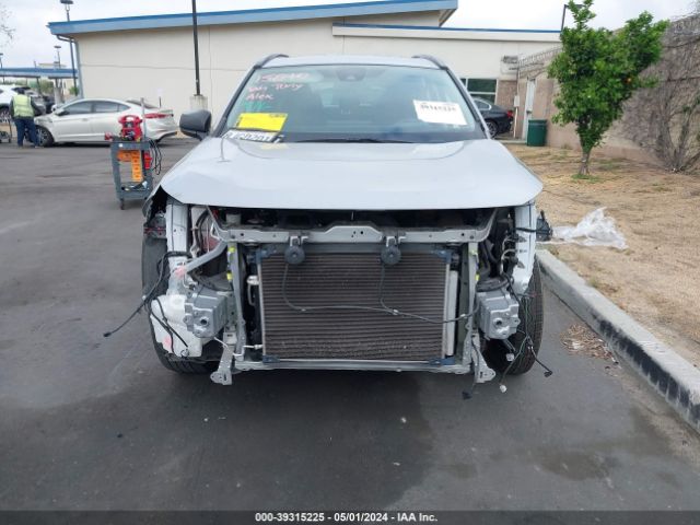 JTMH1RFV7KD014674 Toyota RAV4 LE