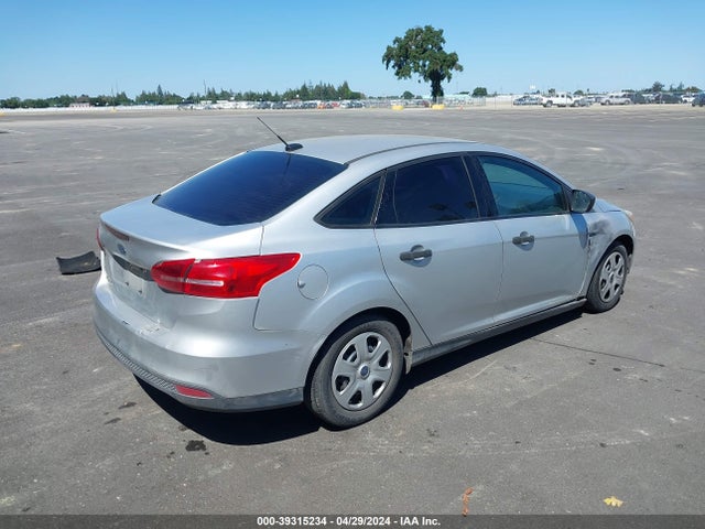 Ford FOCUS S 2015 1FADP3E23FL306776 Image 4