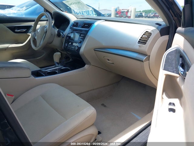 Nissan Altima 2.5 S 2014 1N4AL3AP3EC318702 Image 5