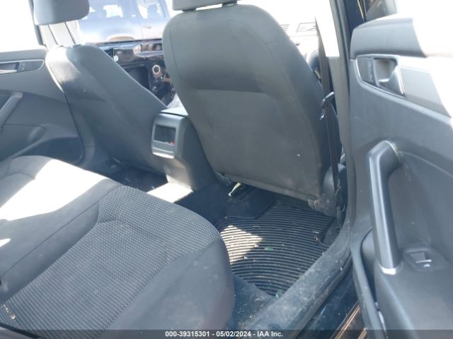 1VWAT7A31GC068231 Volkswagen Passat 1.8t S