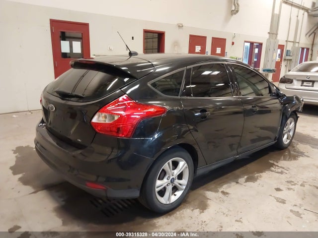1FADP3K23EL306912 Ford FOCUS SE