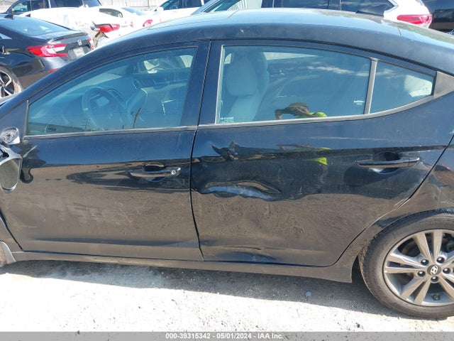 Hyundai Elantra Value Edition 2018 5NPD84LF7JH332121 Image 14