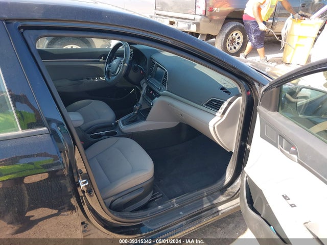 Hyundai Elantra Value Edition 2018 5NPD84LF7JH332121 Image 5